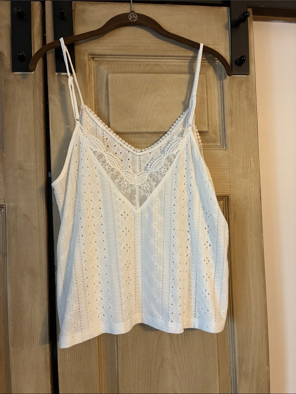 Women’s White Lace-Trim Eyelet Camisole